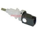 Comutator, actionare ambreiaj (Tempomat); Comutator, actionare ambreiaj (comanda motor) METZGER 0911010</br>Piesa auto pentru Motor / Releu